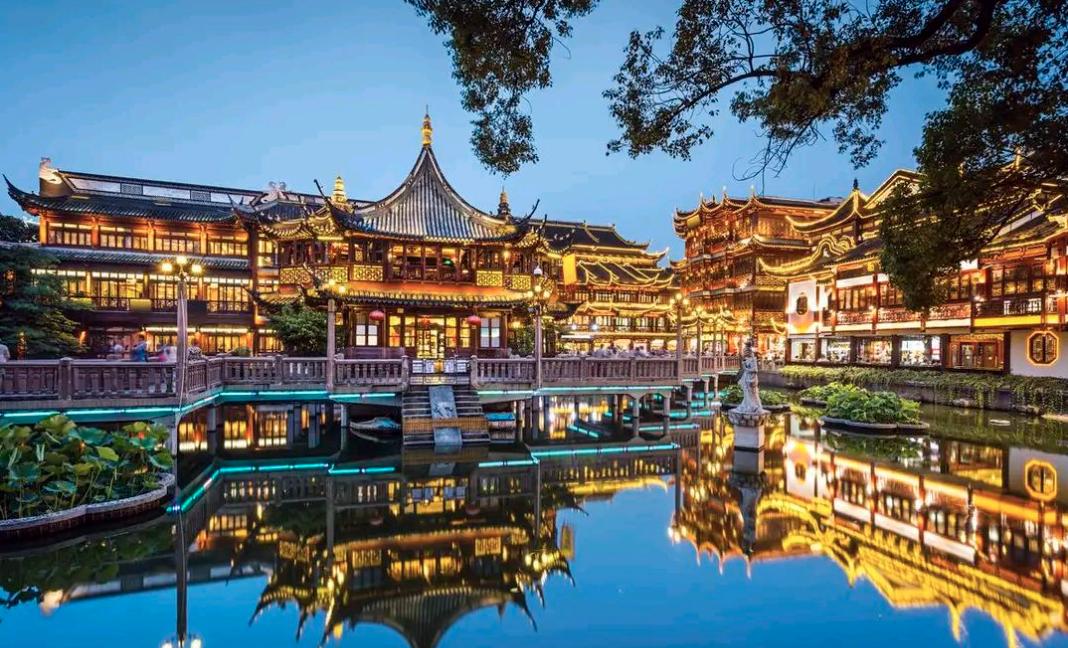 上海地标建筑群外滩打卡地,上海外滩最红地标