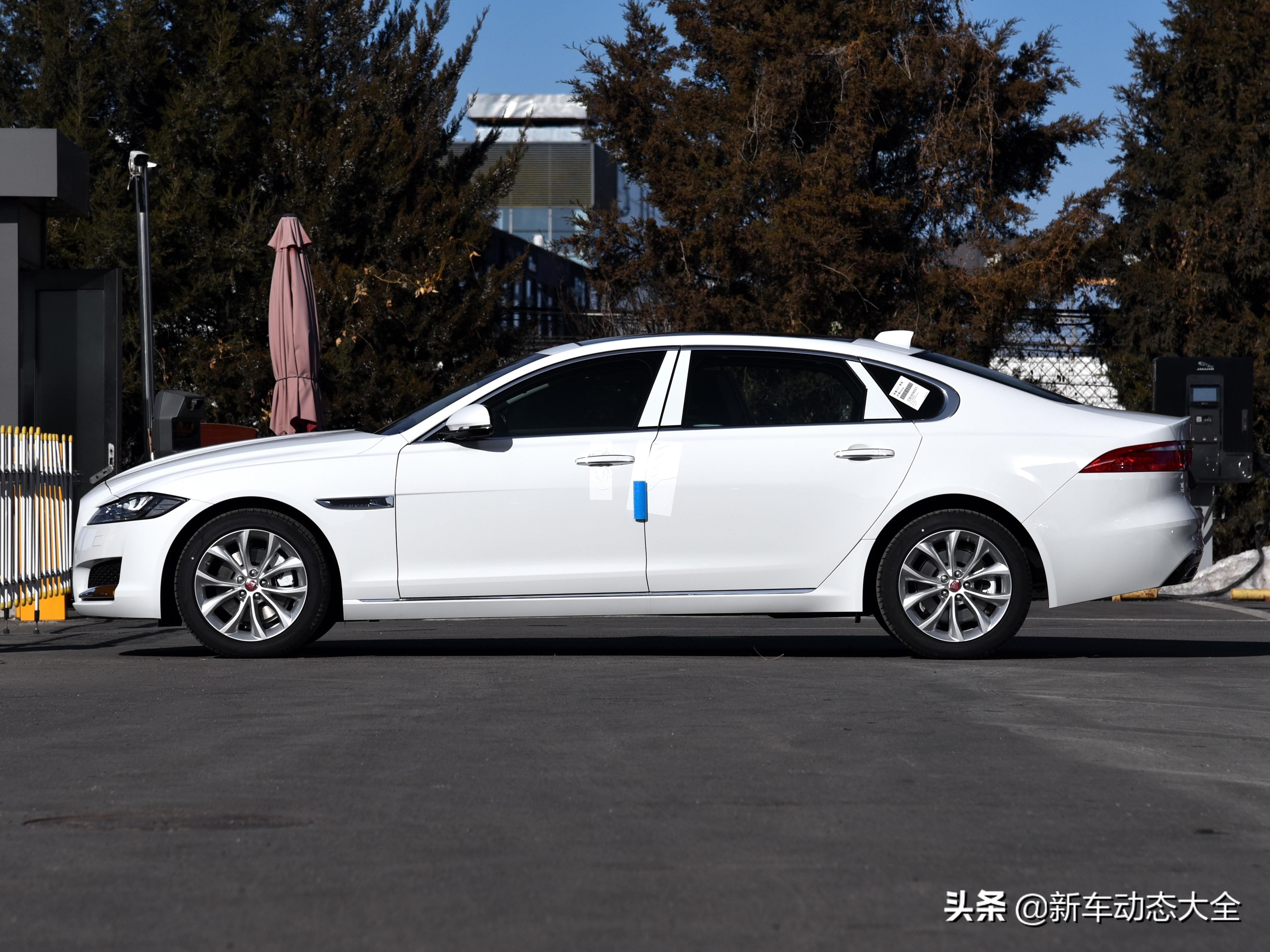 全新捷豹xfl实车图被曝,外观内饰升级新款捷豹xfl正式上市