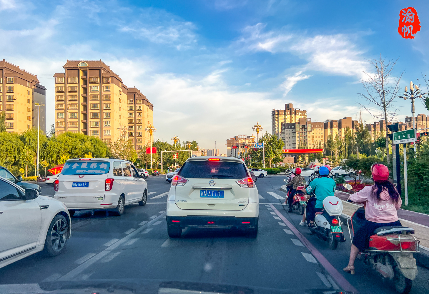 新疆喀什一座崛起的国际大都市,大美南疆和北疆