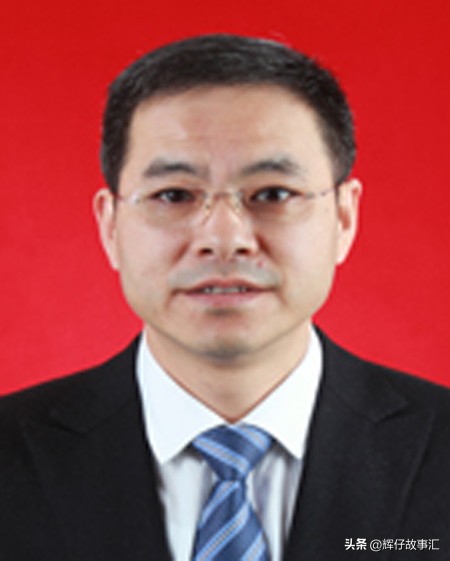 上海市黄浦区区长和无锡市市长,现任上海市委书记和市长