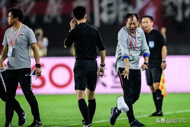 中国男足主帅下课,45岁前中超名帅下课