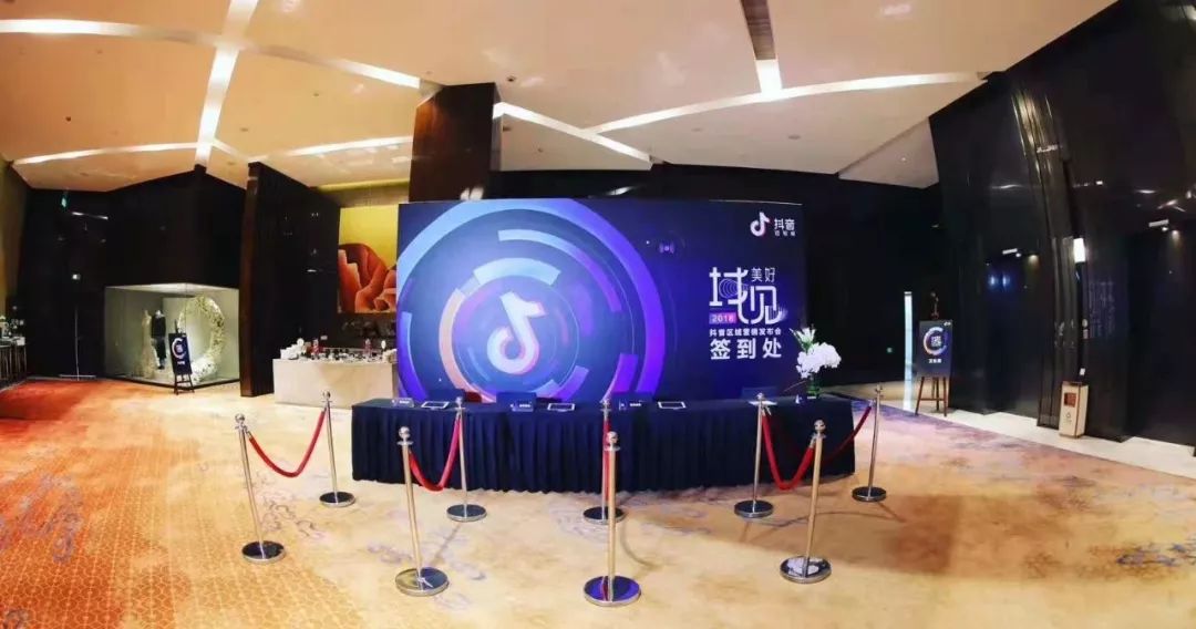 11.5个平方背景墙怎么设计,签到背景板搭建方案