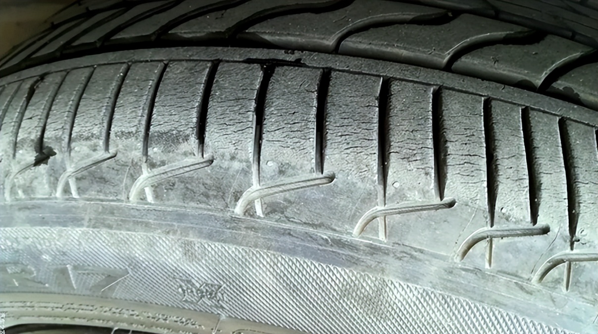 爆胎了如何知道你的轮胎是多大的,掌握轮胎爆胎小知识