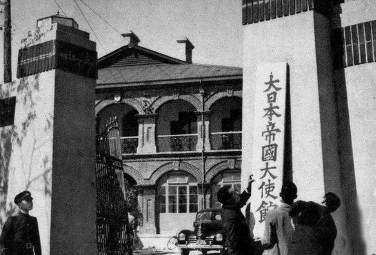 “老实员工”毒杀日军要员，军统询问他要何奖赏，他说：退出军统