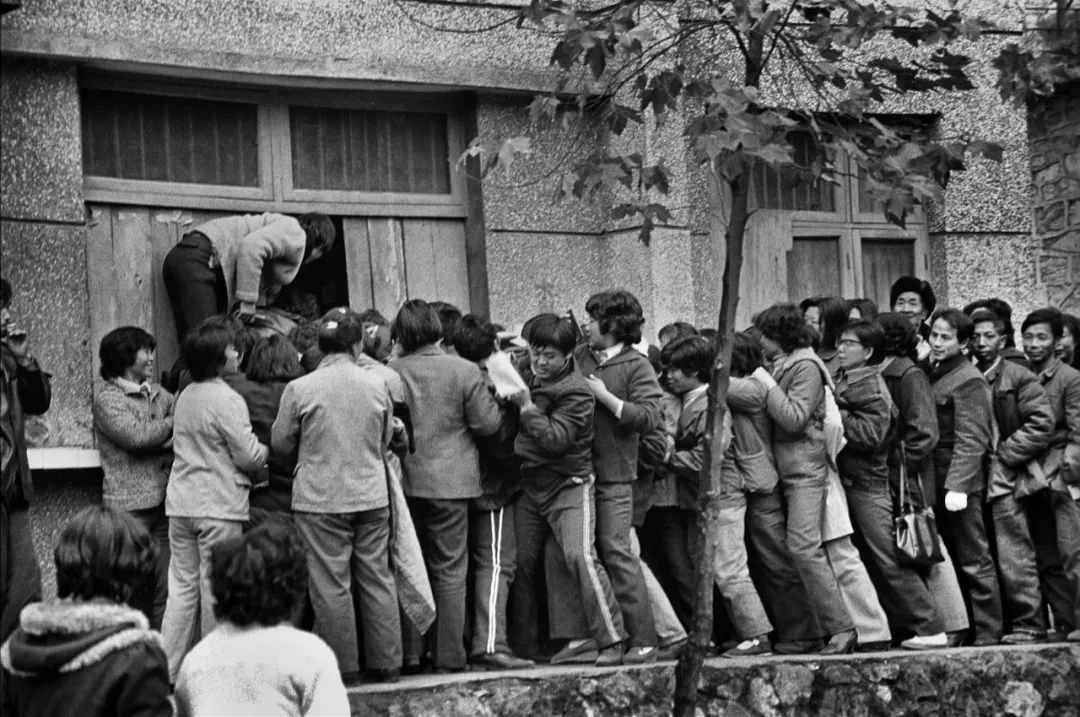 70年中华衣食住行的变化详细,中国70年前衣食住行的图片