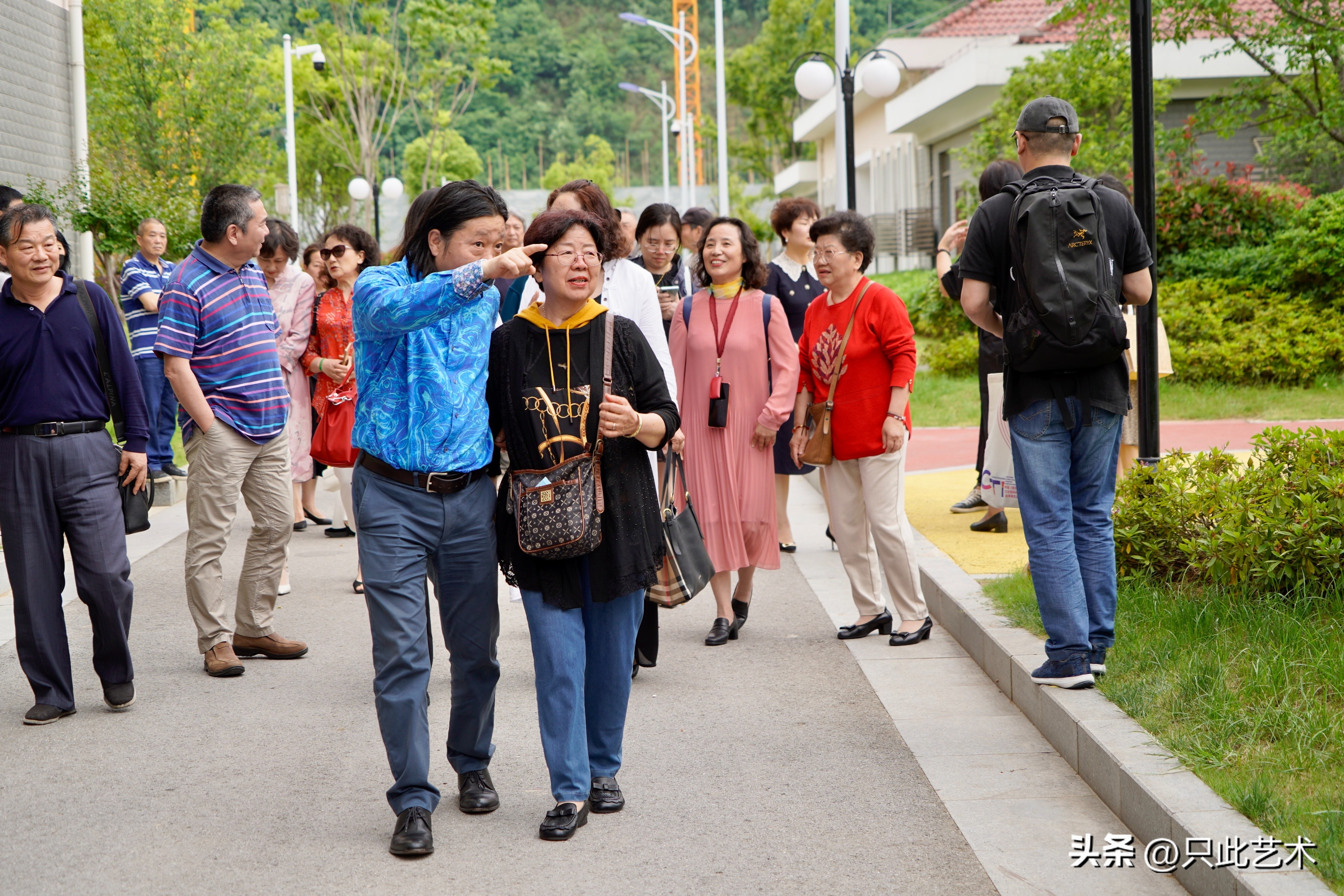 卞留念英雄谁属片段,卞留念年轻时