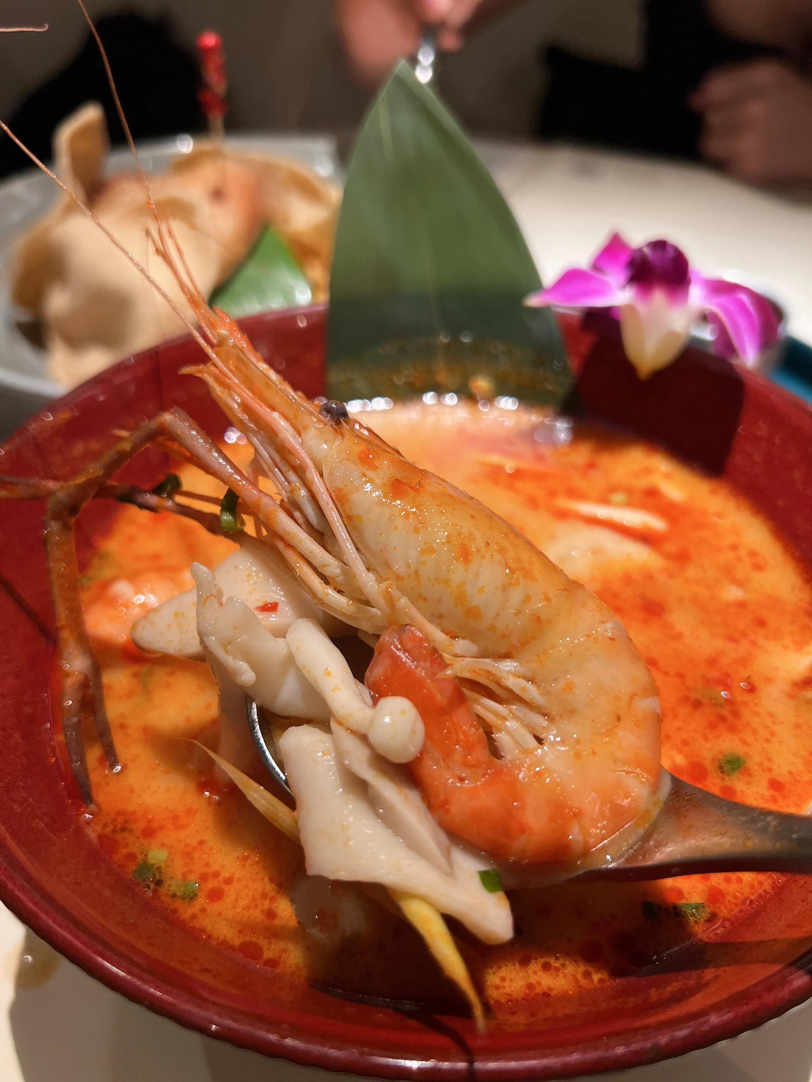 看名字大家认为这家餐厅是吃什么的?