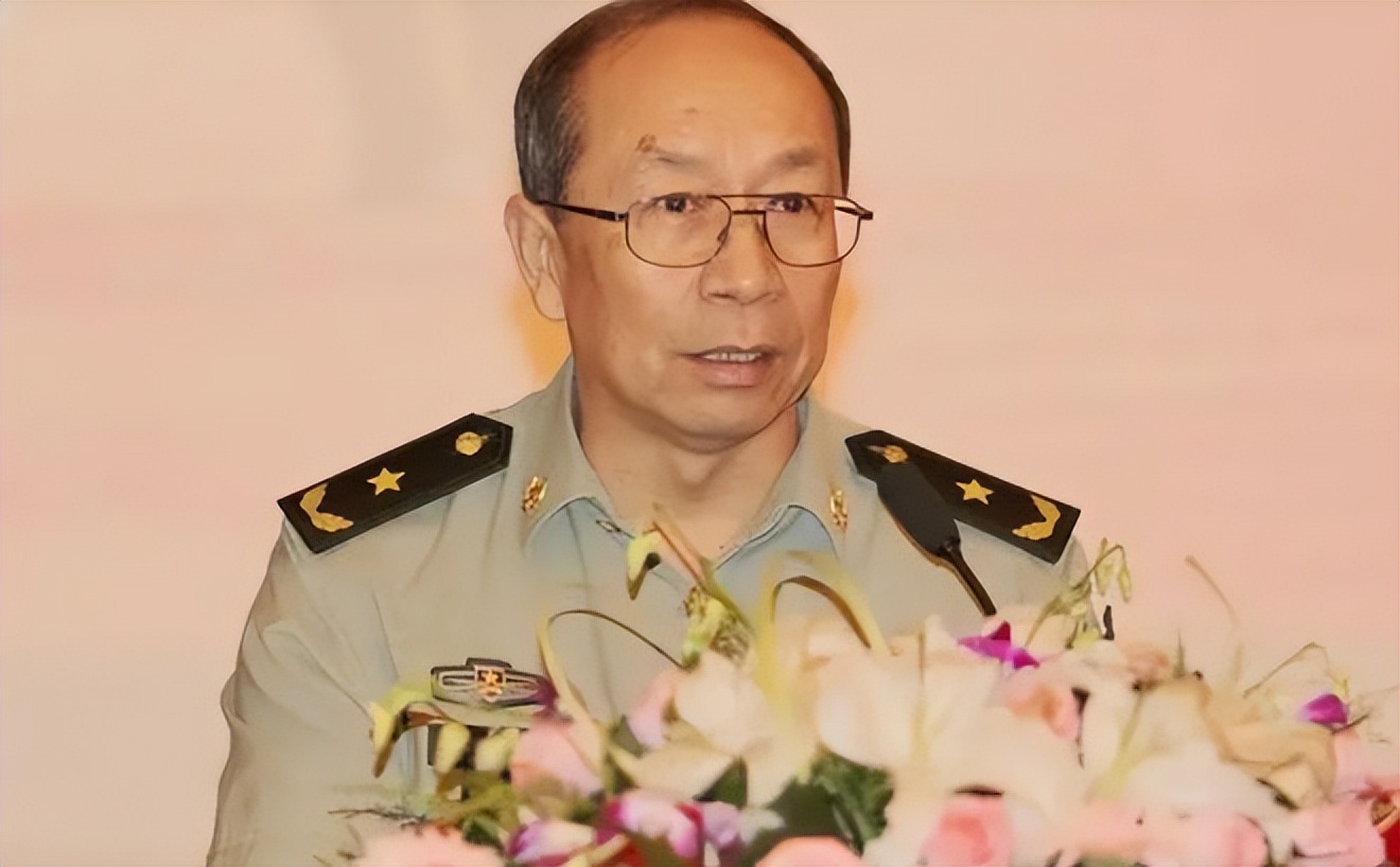 部队军官最新军衔对应时限,现在部队上的军衔是怎样区分的