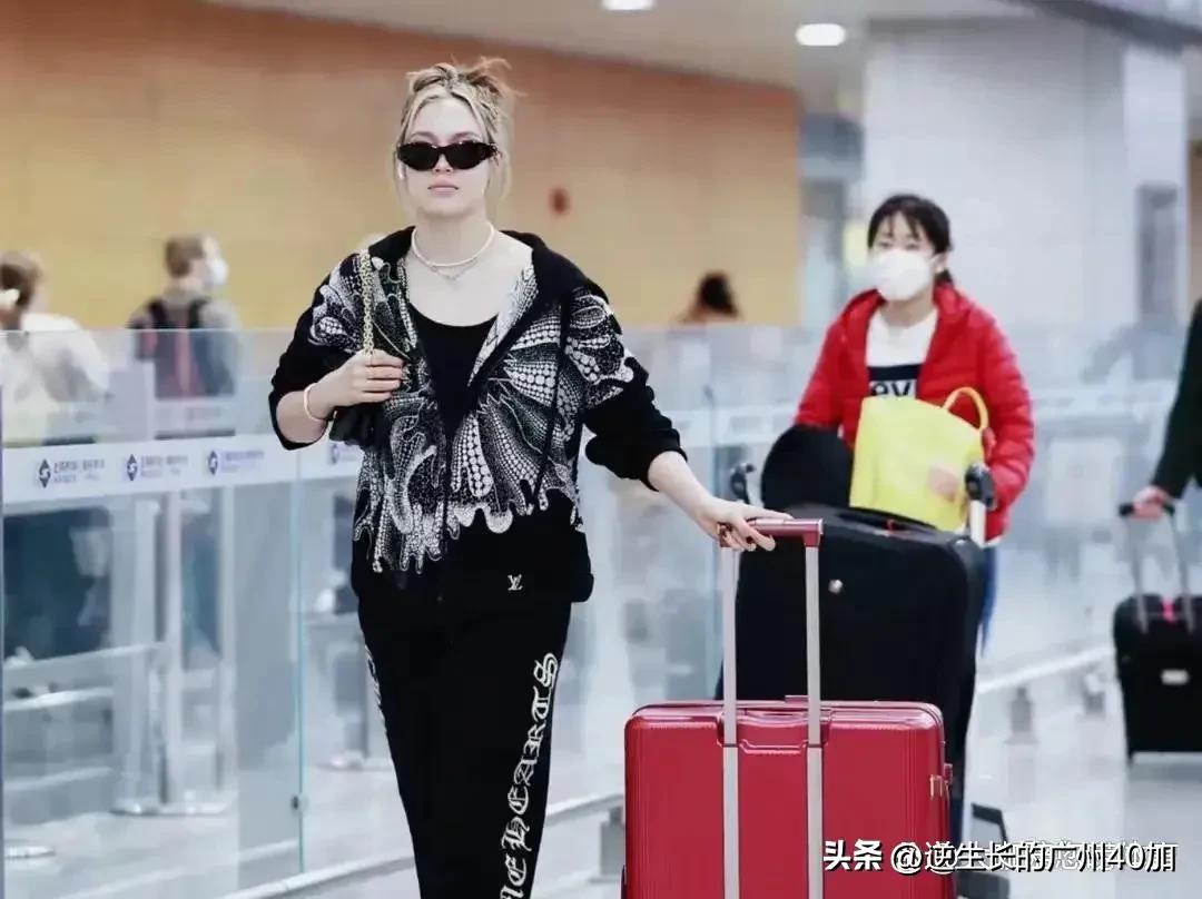 香港顶流姜涛回怼网友,林俊杰谷爱凌同台