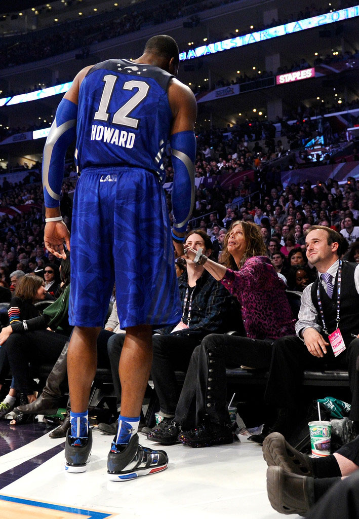 德怀特霍华德奥兰多,阿迪达斯霍华德历代篮球鞋图片