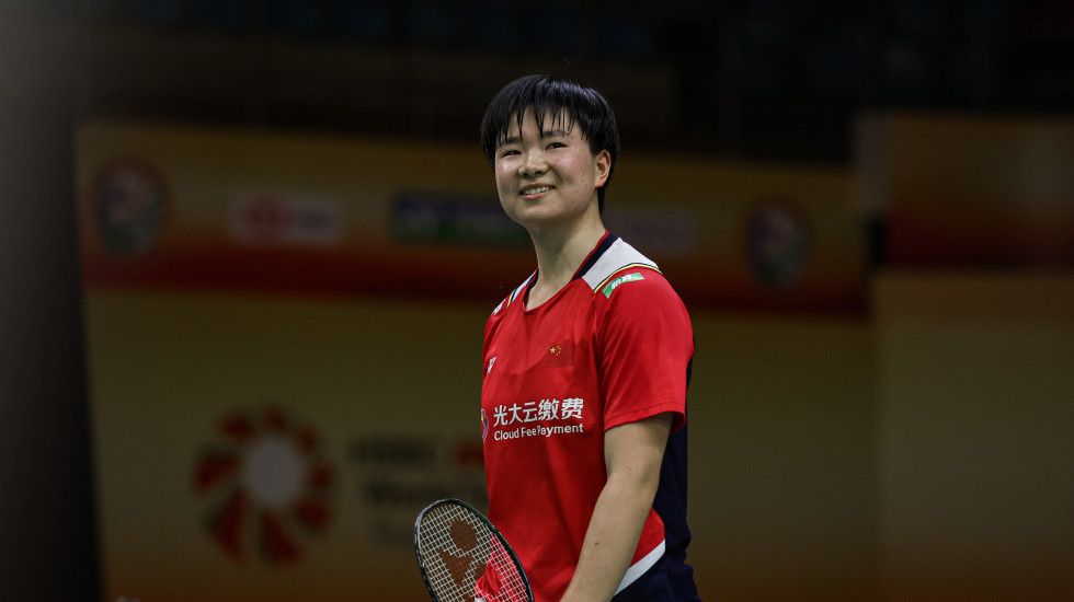 想要成为更优秀的人,何冰娇学英语、读柏拉图著作