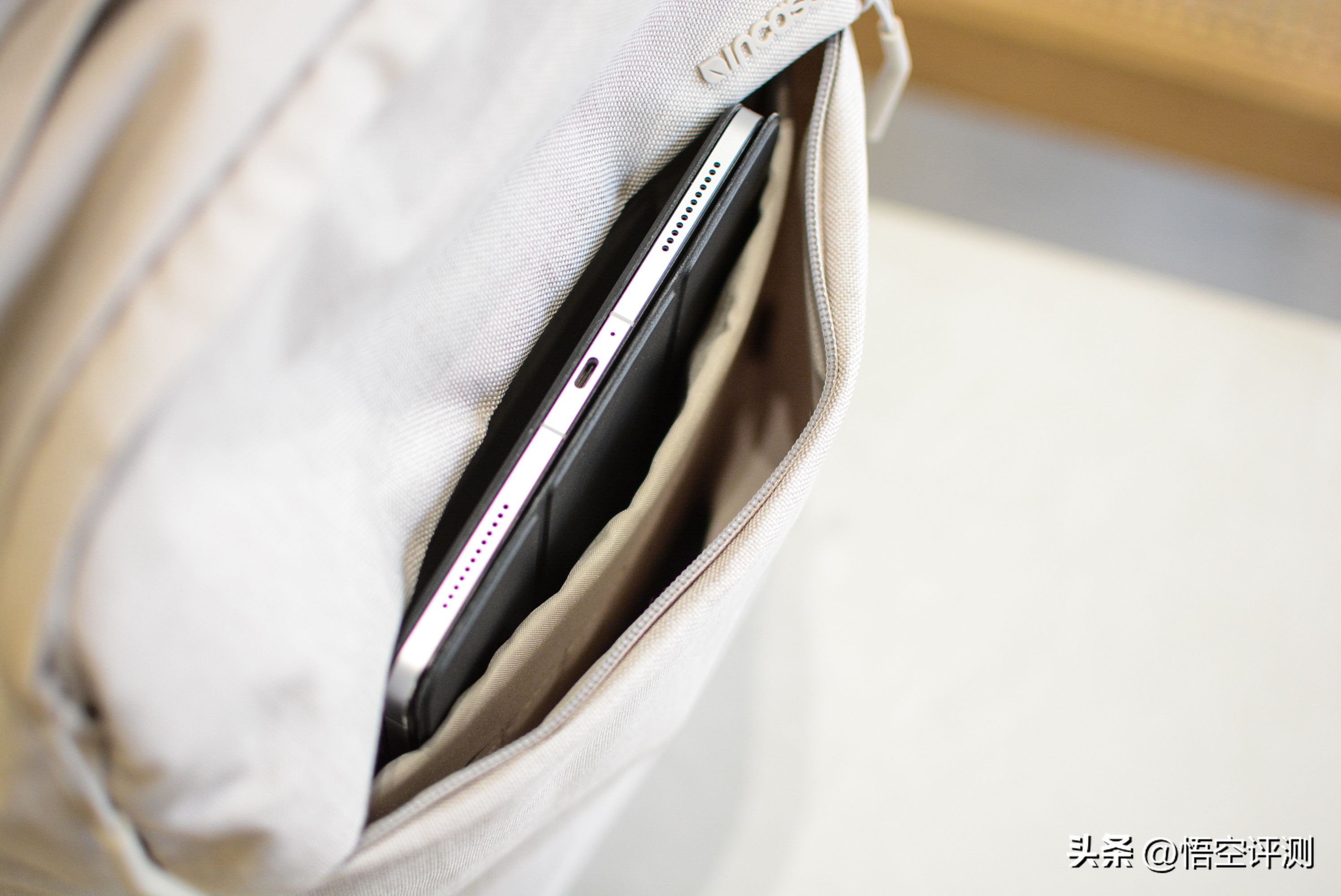 多格收纳旅行背包,多格收纳双肩包