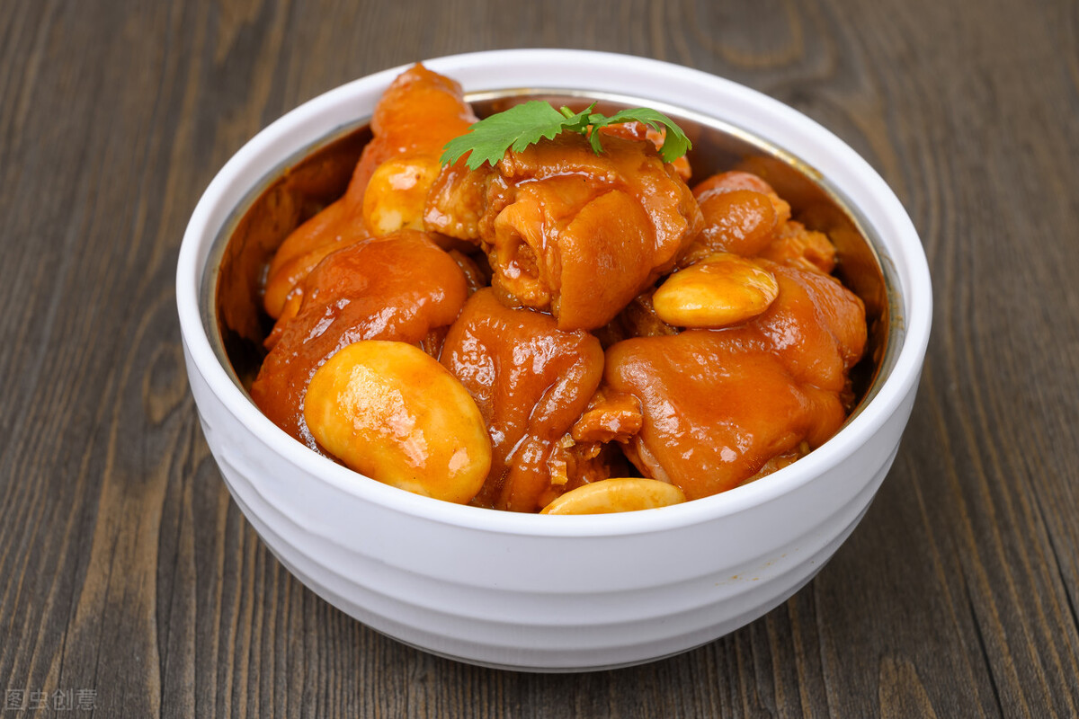 这才是卤猪蹄的正确做法香嫩软烂,正宗焖猪蹄的配方