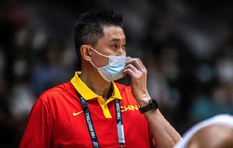 87-72！黎巴嫩队逆转夺冠大热门！中国队陷入两难，杜锋需要抉择