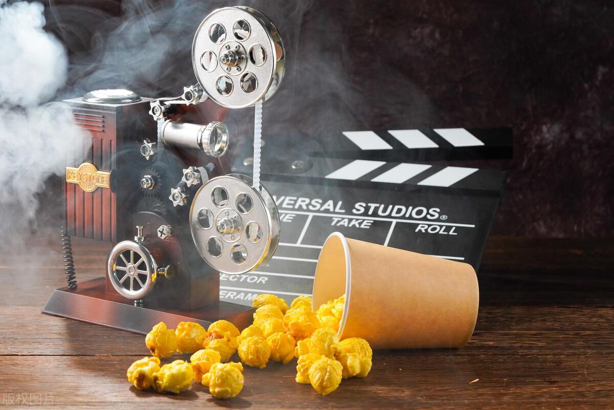 如何透彻分析一部电影,对近两年电影进行分析写一篇影评