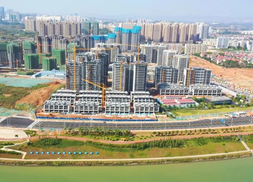 全新加推21栋256大平层,最新楼盘大平层