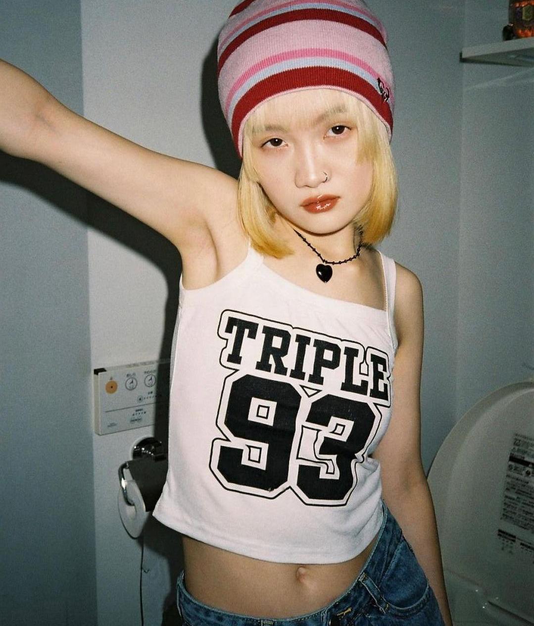 黄色短发男生,短发微潮色