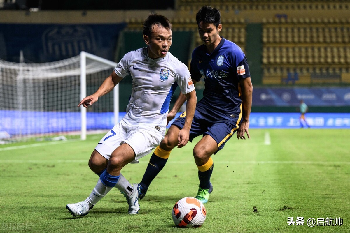 神秘之师？留洋球员周通接待国脚，新西兰主帅不解国足一年没比赛