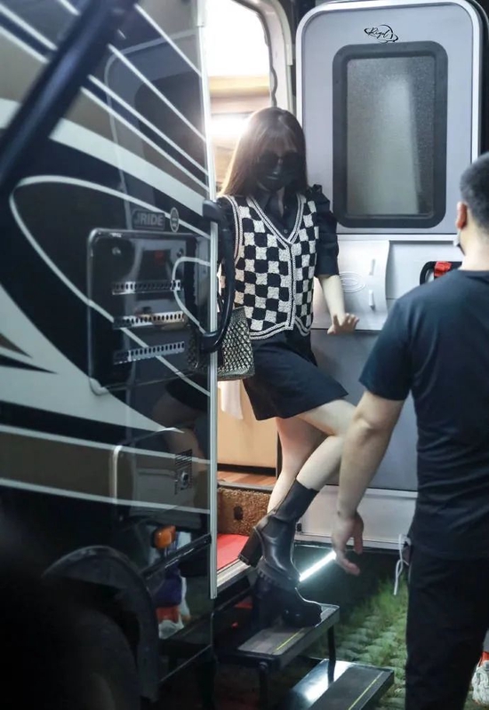 入秋穿搭牛仔马甲,适合秋日穿搭的马甲