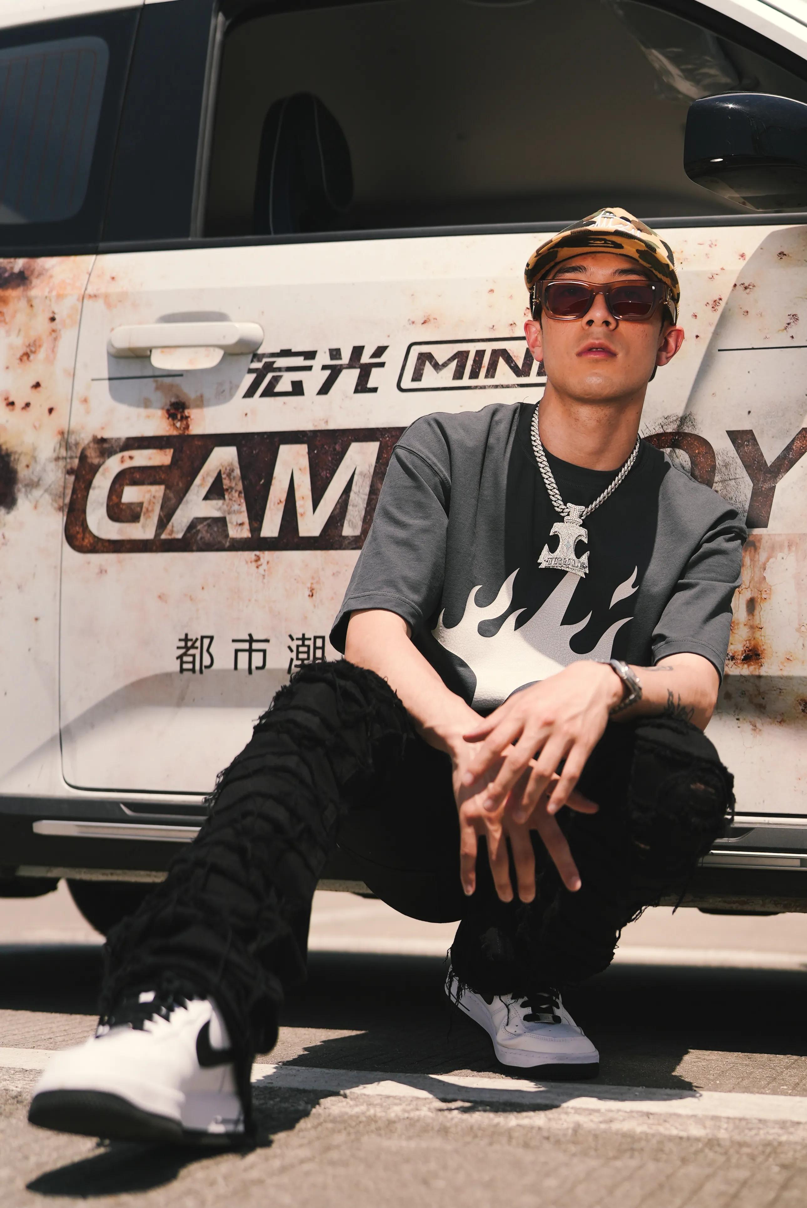 宏光miniev敞篷版上市,宏光miniev敞篷版街拍改色