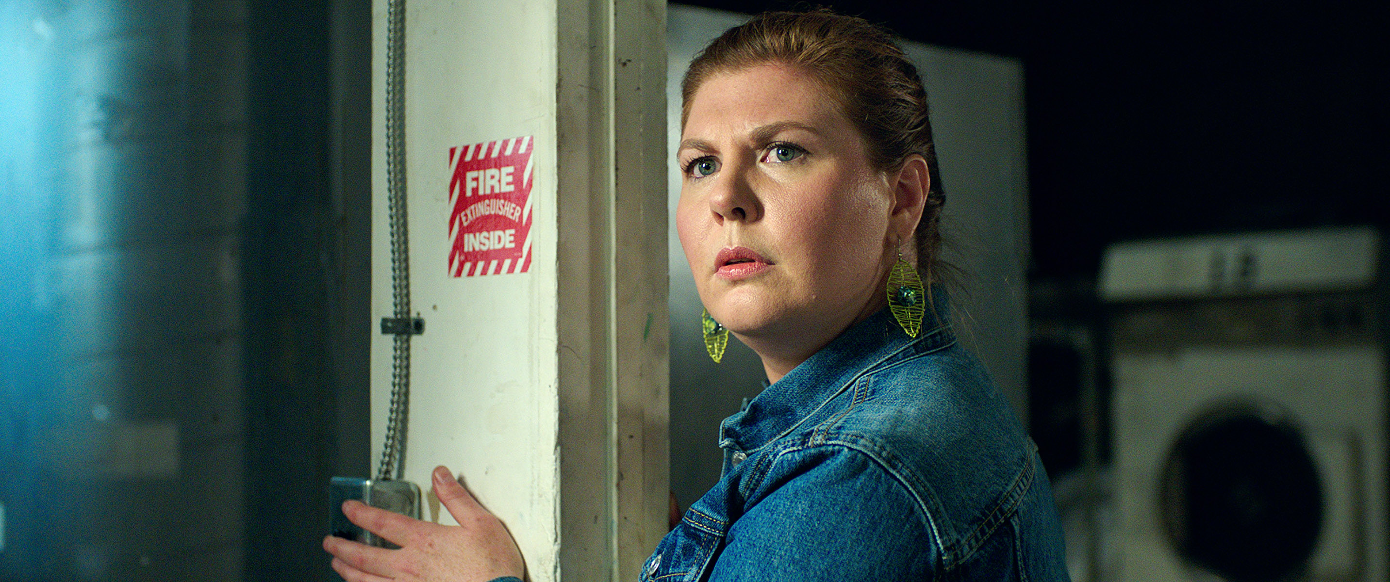 电影黑暗阴影女主角,黑暗阴影电影女主角