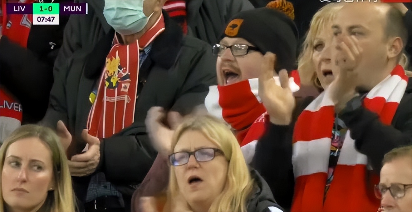 拉什福德顶住压力来到点球点,武磊对比拉什福德