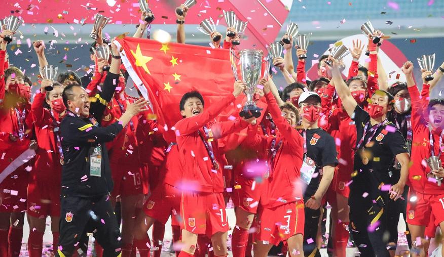 3-1大逆转！中国女足小将创历史，掀翻领头羊，入围年度最佳提名