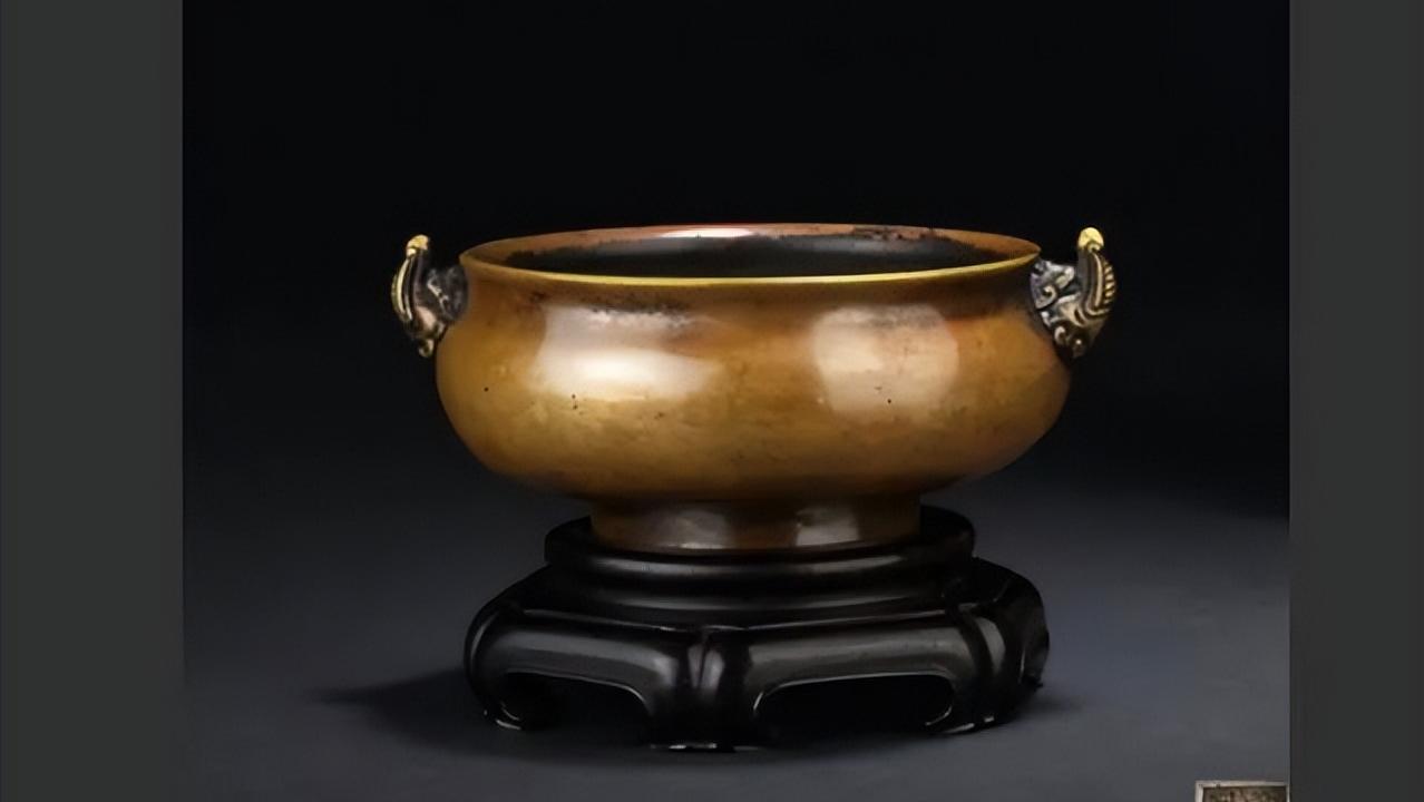 瞒着皇帝玩铜炉这几个人有点厉害！如今价值139万元