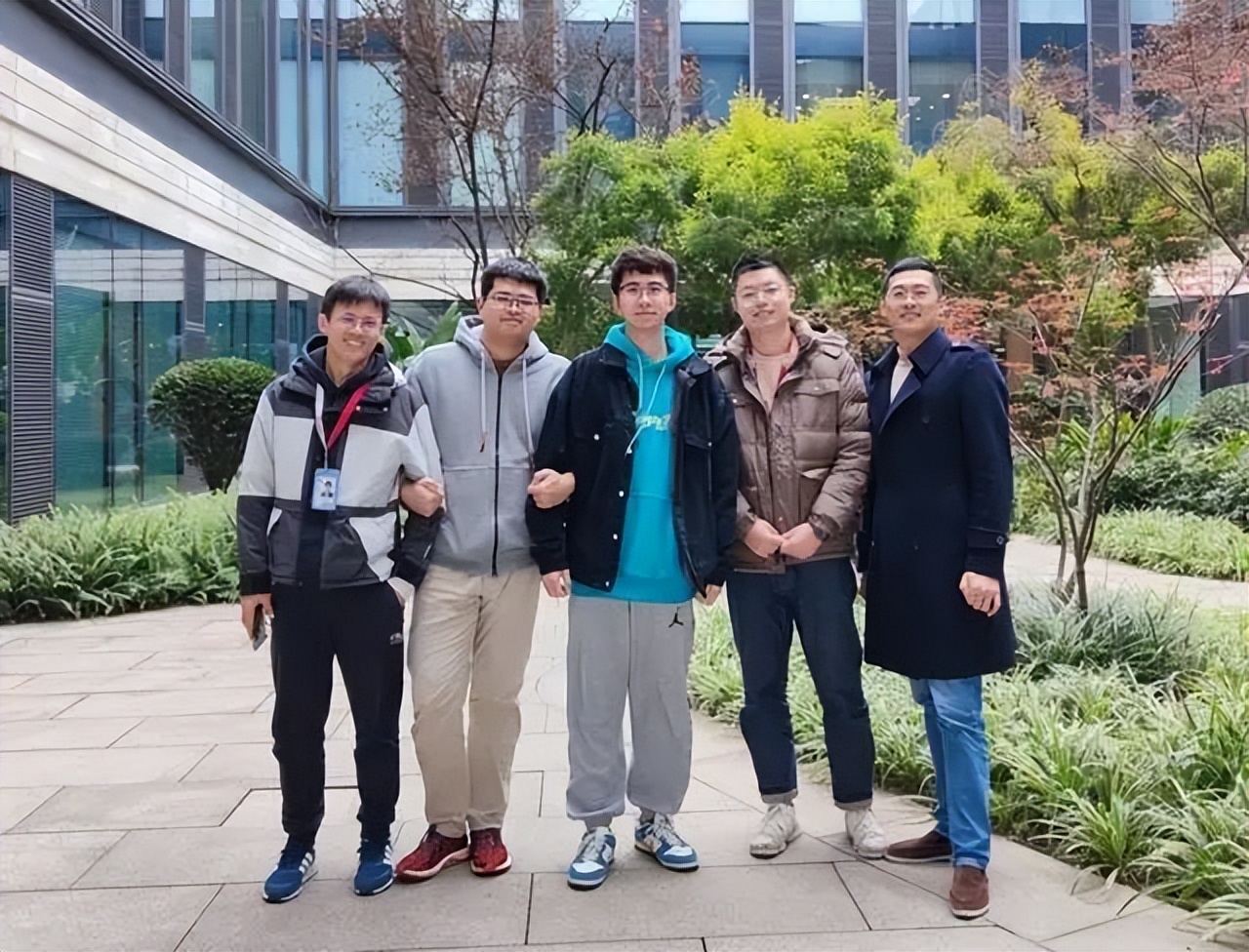 华为年薪百万的8位博士,35岁博士在华为工作7年收入曝光