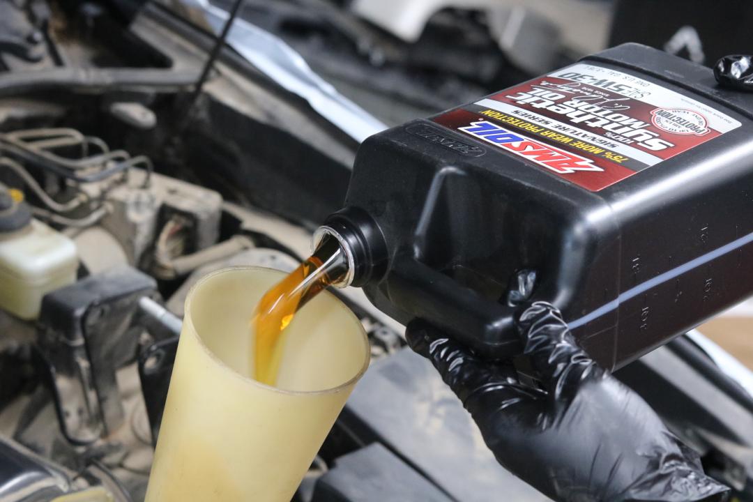 皇冠3.0经典老车翻新复活视频,13代皇冠全车翻新泉州地区