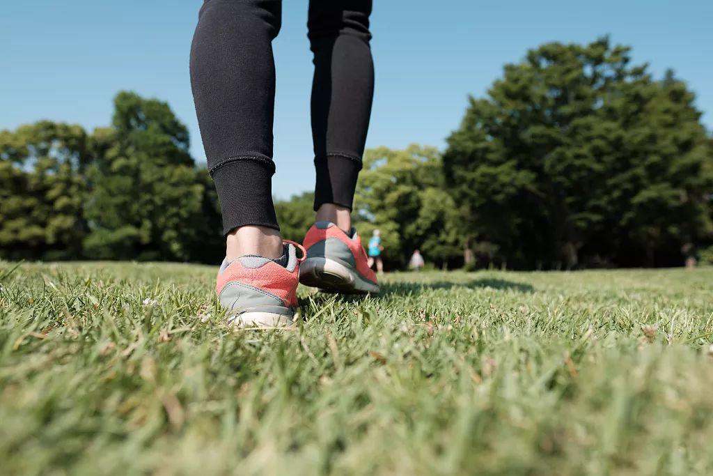 快走标准一小时几公里,最健康的锻炼方式快走