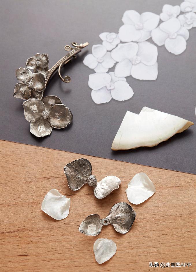 宝诗龙问号项链周冬雨,宝诗龙孔雀问号项链