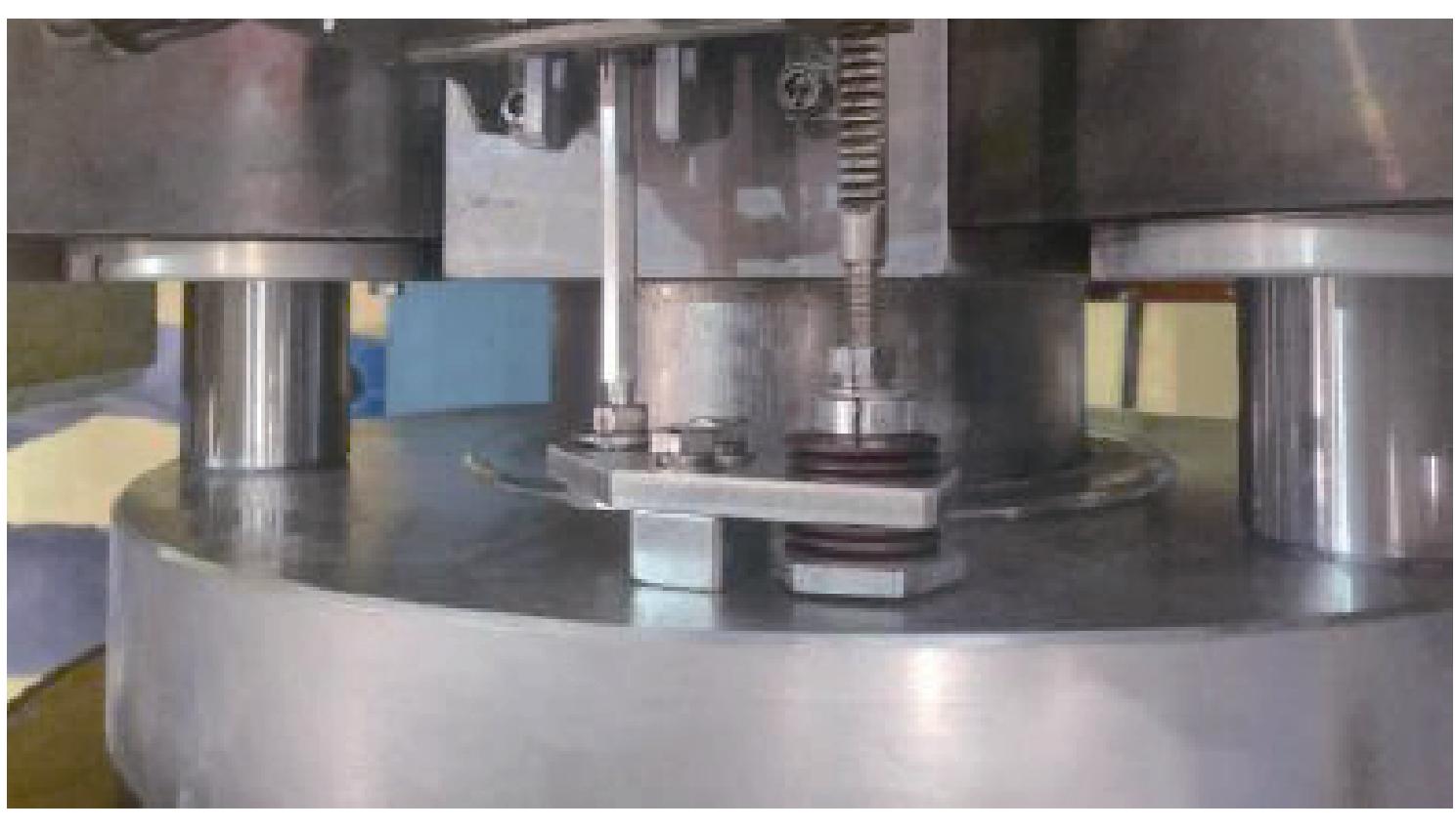 断路器液压弹簧故障处理,弹簧断路器合闸原因