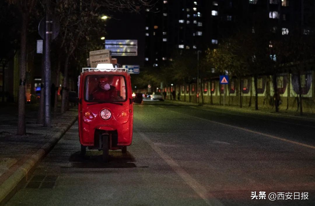 快递积压为啥支援北京,上万快递小哥驰援北京带病上岗