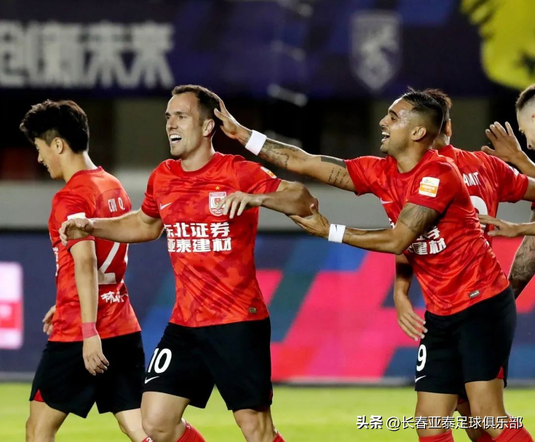 用胜利祝高考学子梦想成真亚泰多点开花主场4比1胜深圳队