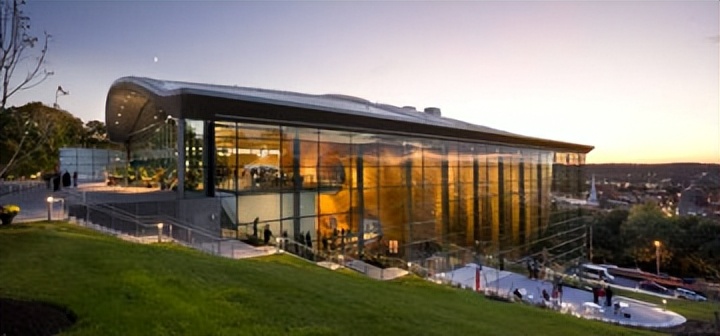 伦斯勒理工学院——2006年被列为全美25所新常春藤名校之一