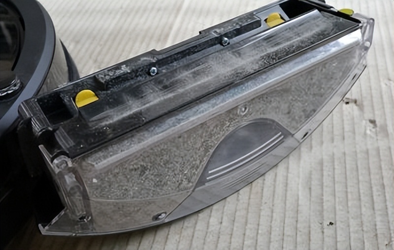 豪宅“内幕”揭晓：配备5个保姆，却依然需要全屋中央除尘系统