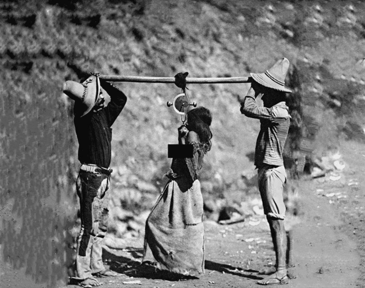 纳粹德国屠杀犹太女人,变态纳粹