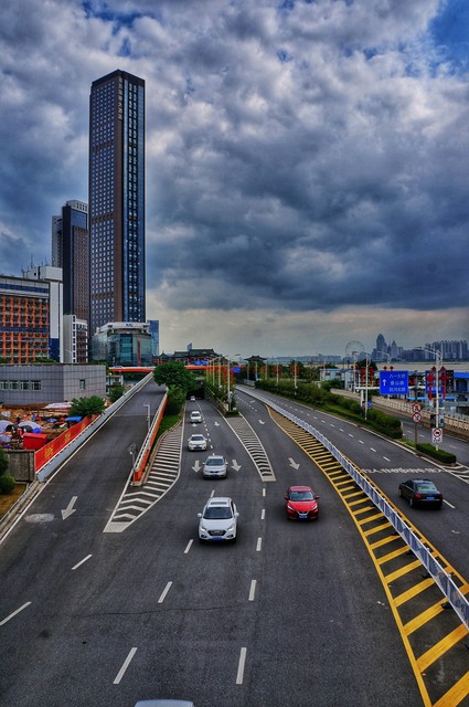 夏天的城市多一丝清凉吧,夏日清凉的城市