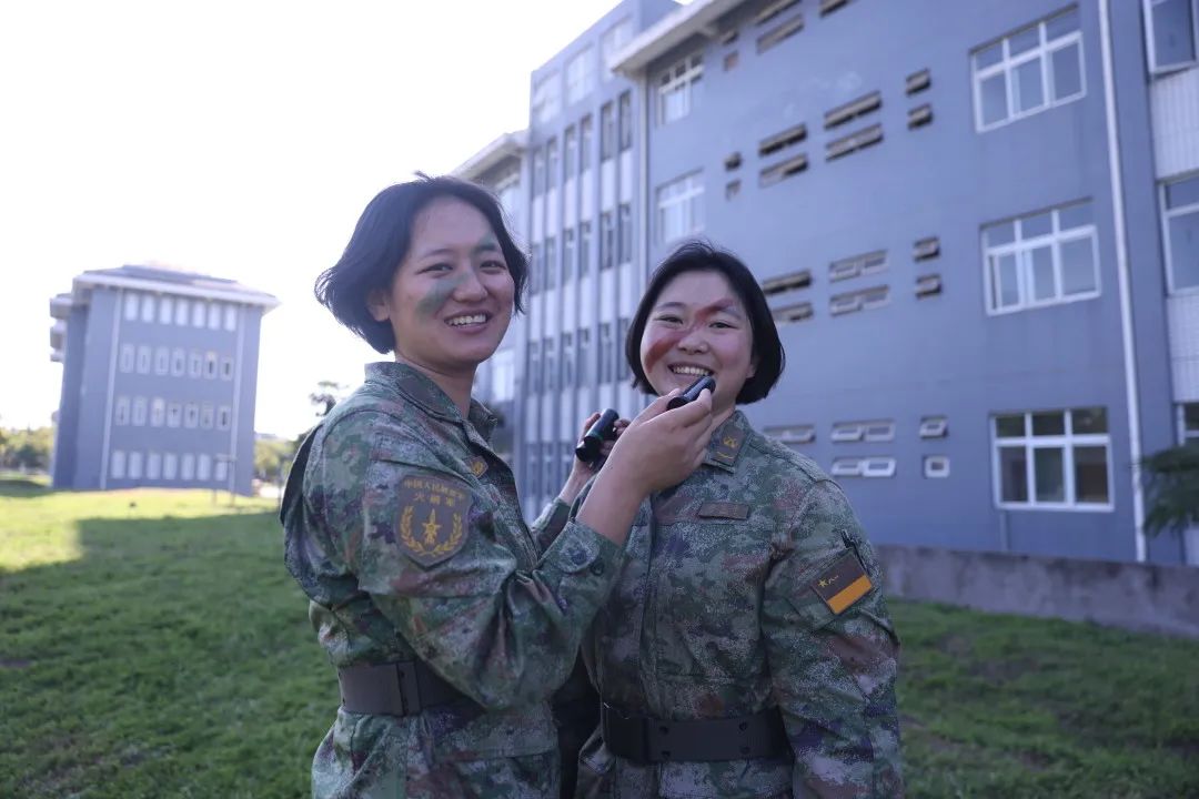军营青春视频,镜头下的军营青春岁月