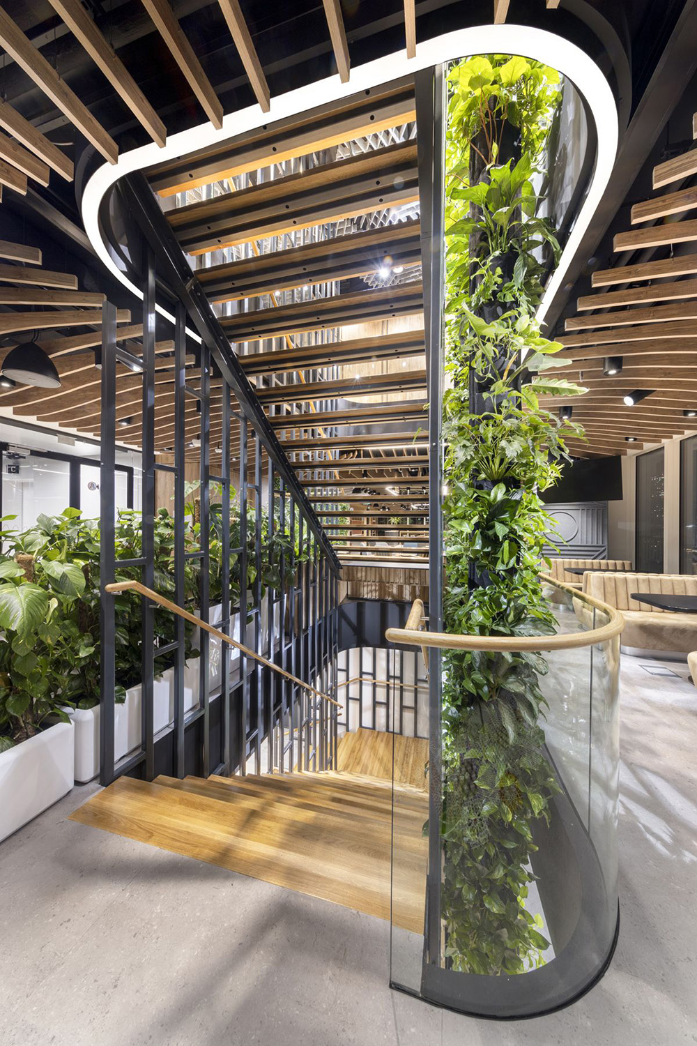 高端定制混合多元生物制药Moderna华沙办公室设计