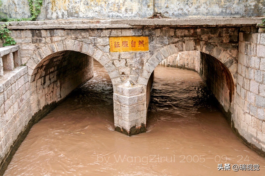 人工天河红旗渠是如何修建的,红旗渠人间十大奇迹