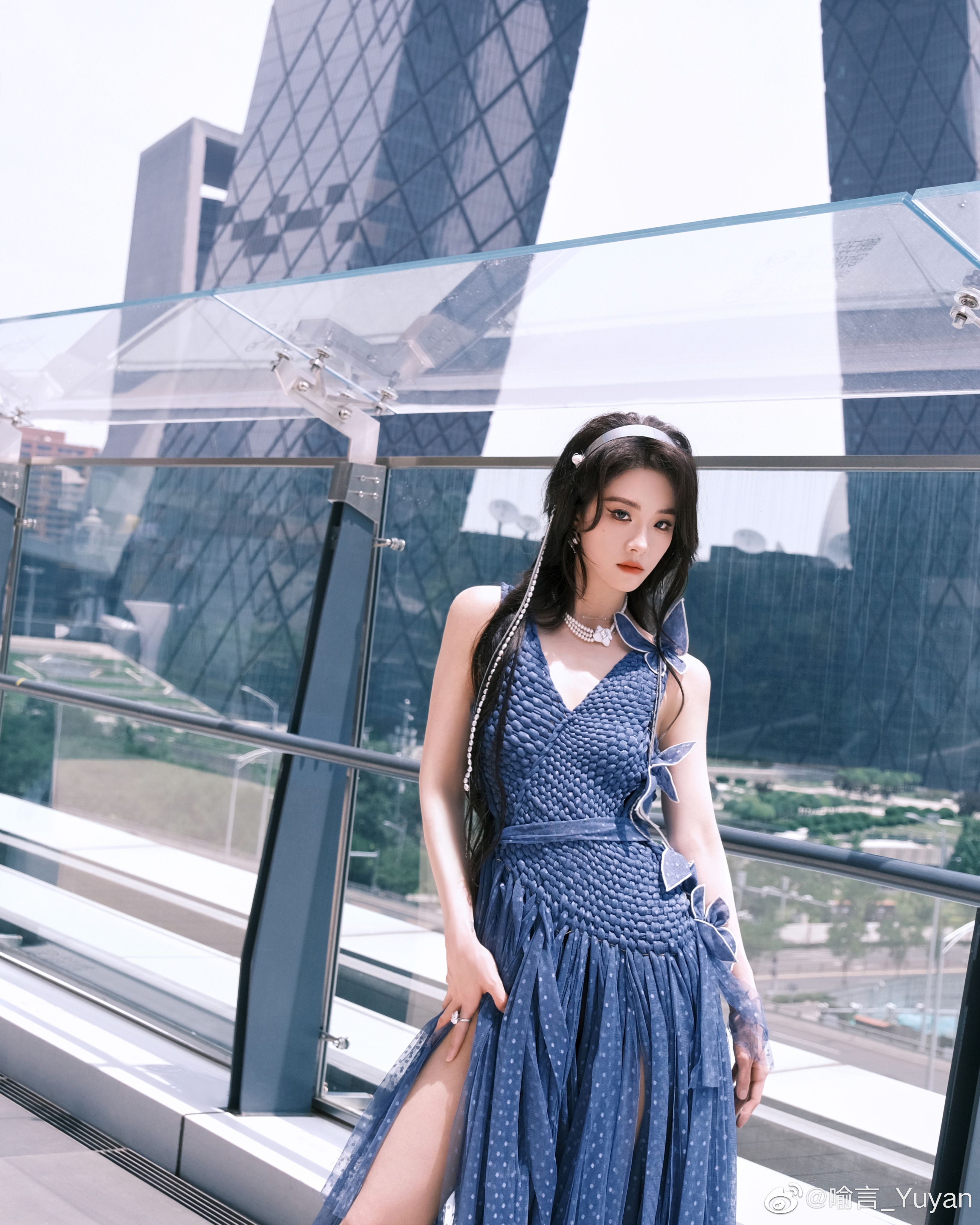 喻言央视打歌,喻言央视打歌舞台发型