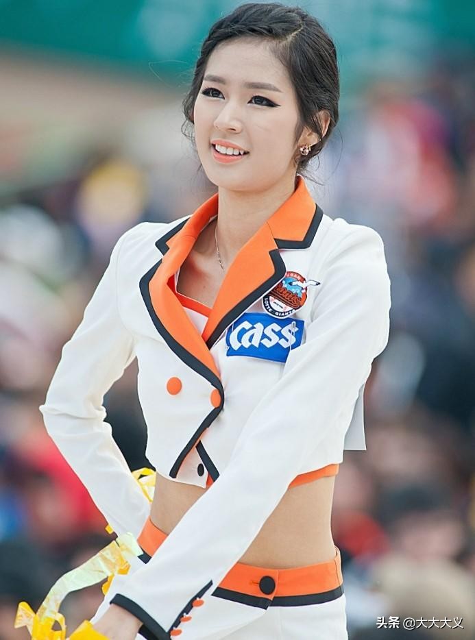 公认拉拉队女神,颜值最高的拉拉队