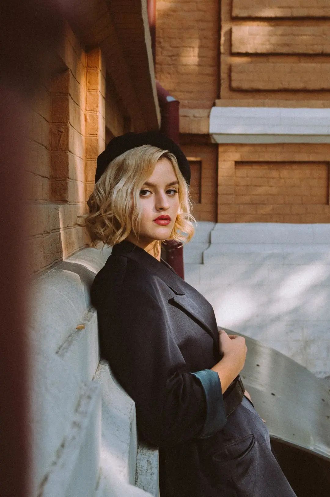 头皮油腻如何改善头发干燥,头皮干燥怎么让头发变得很滑溜