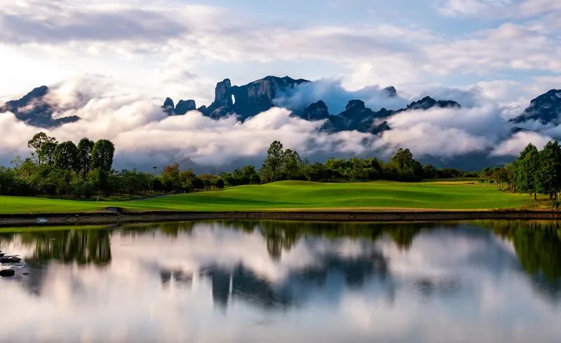 遨游中国小新闯天门山,张家界之旅天门山留影