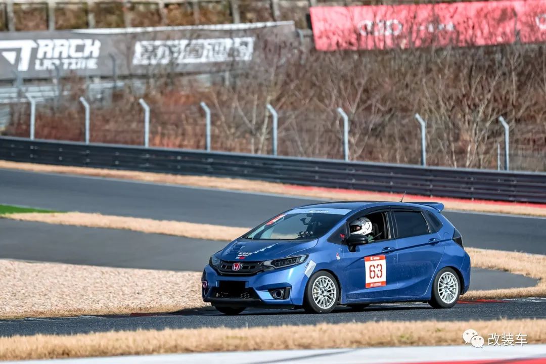 第四代全新飞度曾经的平民超跑gk5,18款本田飞度gk5舒适版改装