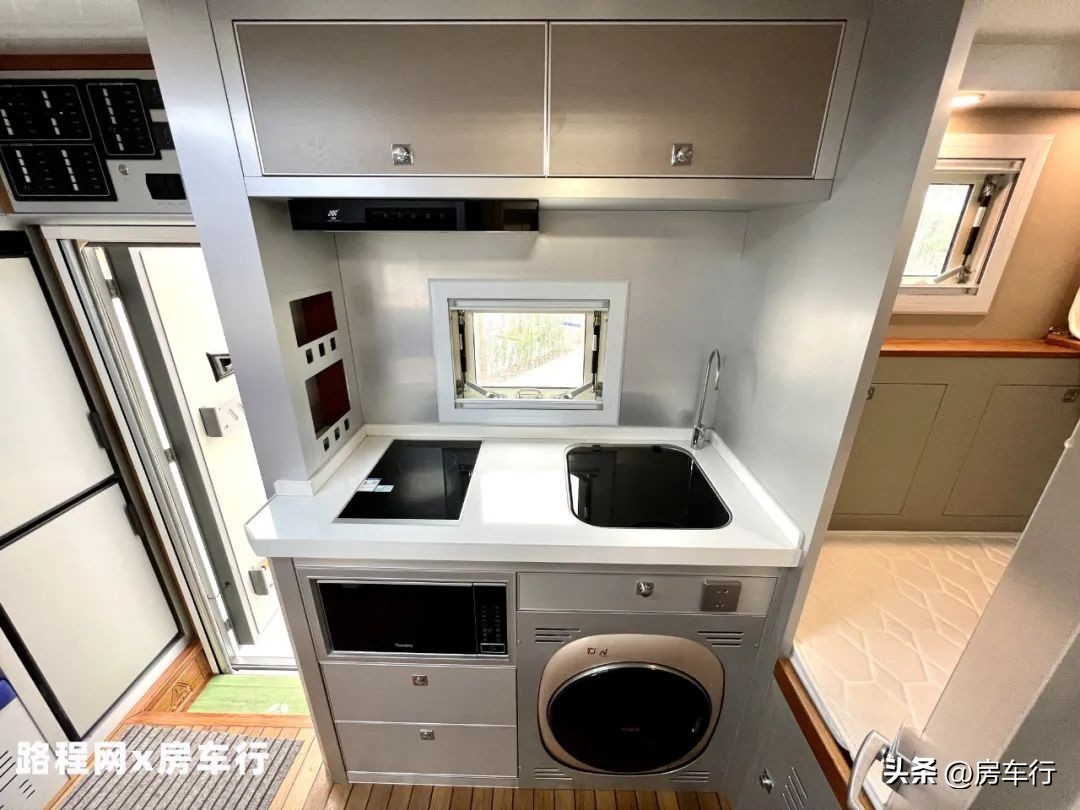 重汽曼恩房车价格,新重汽曼恩拓重卡房车