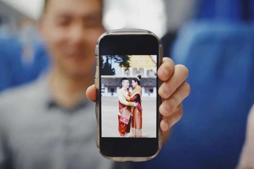 在老挝坐高铁,在老挝的中国高铁