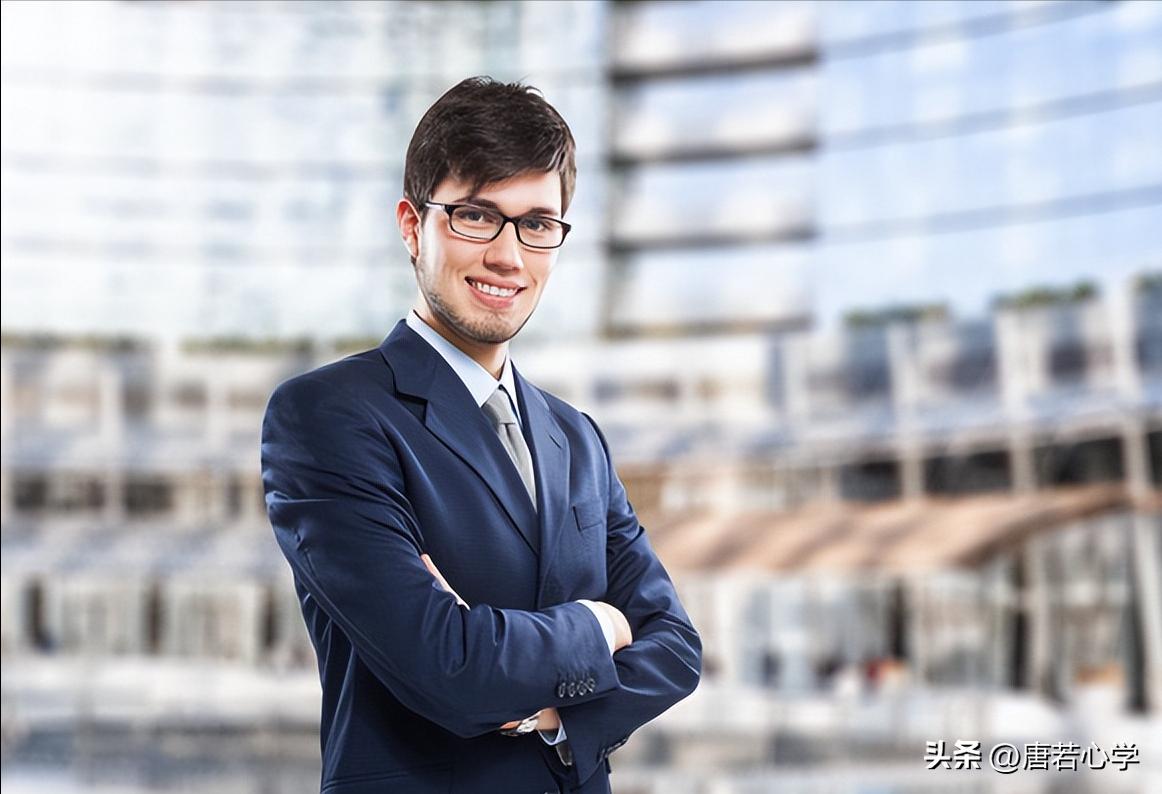 如何改掉自己的软弱自卑,当自己很自卑时该怎么调整